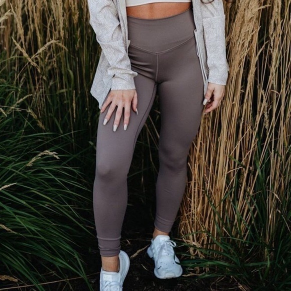 Balance Athletica Ascend Pant in Sierra